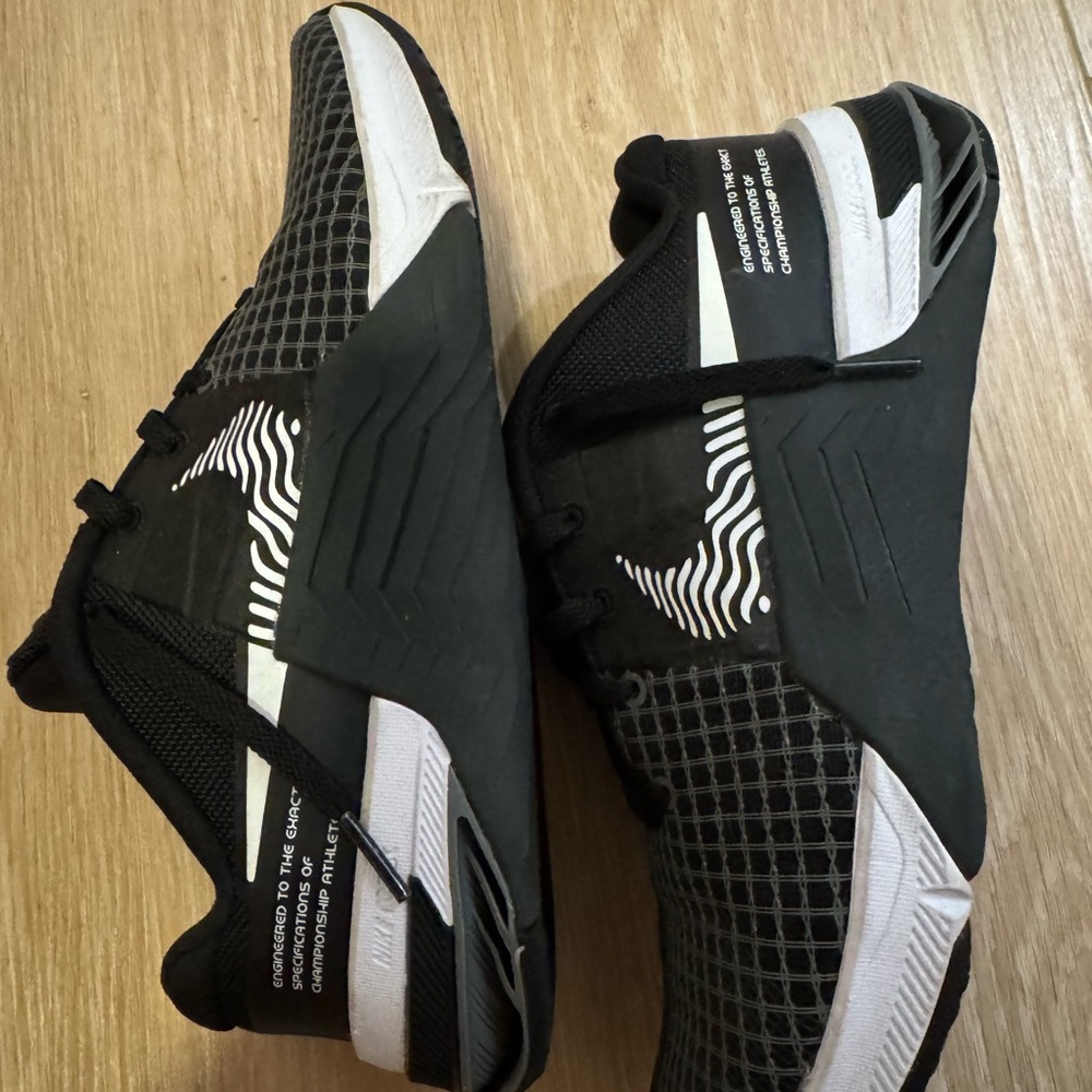 Nike Metcon Sneaker Black and White